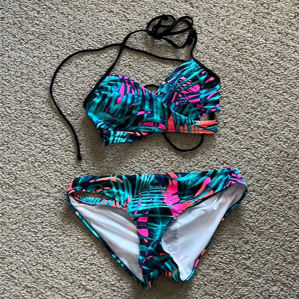 Victoria’s Secret bikini